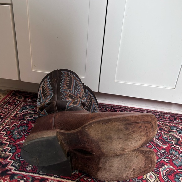 Ariat brown square toed boots - Picture 3 of 3